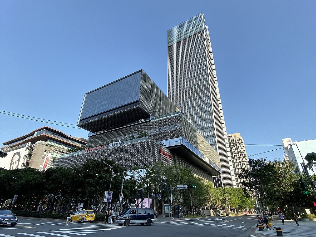 Taipei Nan Shan Plaza chiếm vị thế đắc địa giữ lòng Đài Bắc