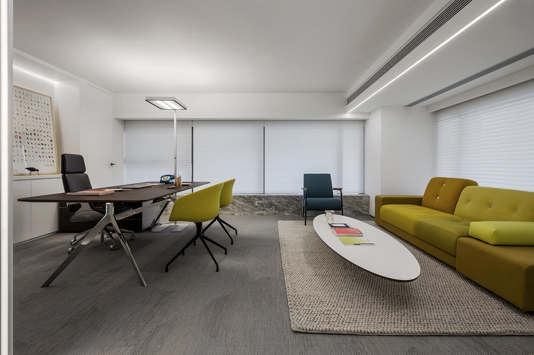 Thiết kế văn phòng riêng theo phong cách tối giản cùng màu sắc chủ đạo riêng