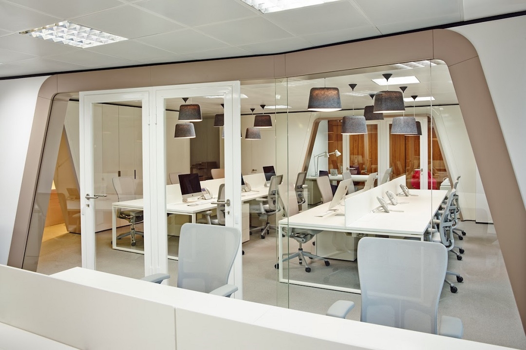 Văn phòng tối giản thiết kế kính, mở rộng không gian làm việc
