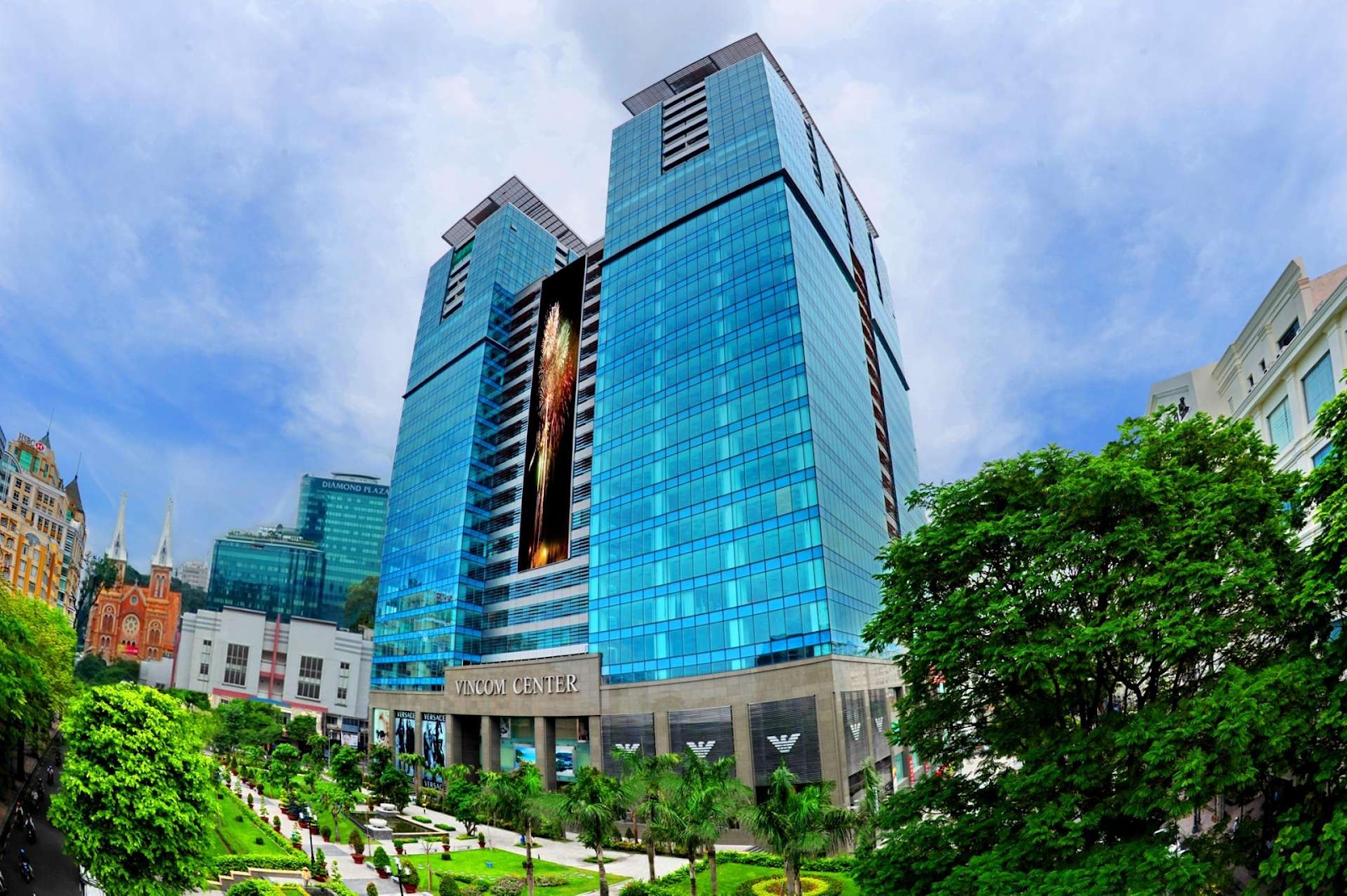 Vincom Center là trụ sở văn phòng của Vingroup tại TPHCM