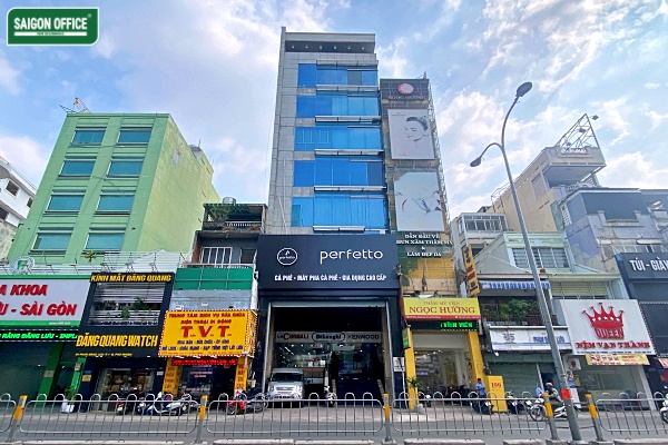 Halo Phan Dang Luu Building