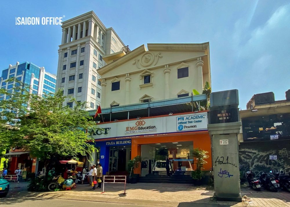 Itaxa House 2 Building