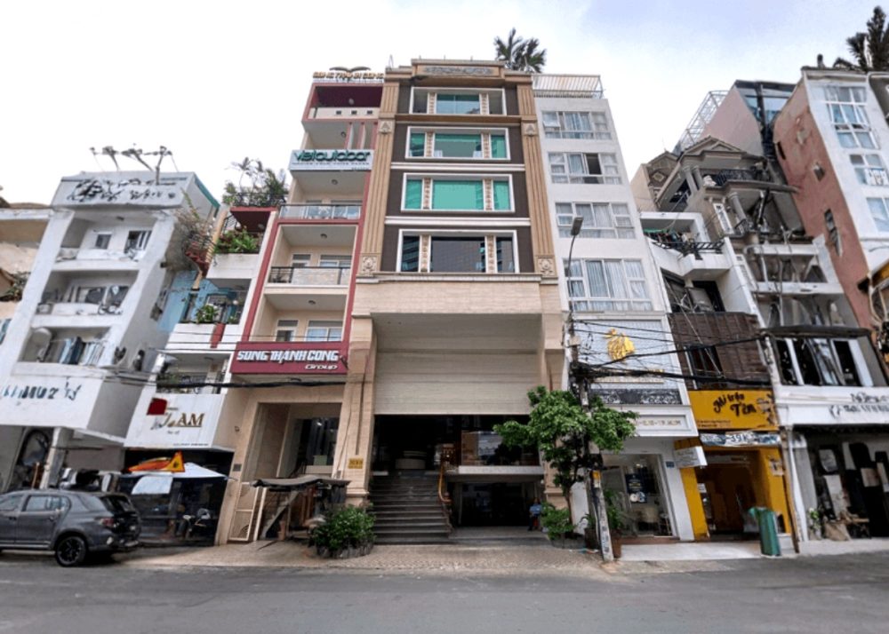 Tòa Nhà Mộc Gia Cách Mạng Tháng 8